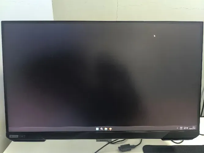 Monitor Gamer SAMSUNG ODYSSEY G40 240Hz