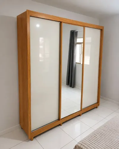 Guarda roupa Royale