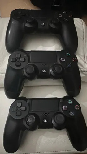 Controle de Ps 4 3 controles precisam de reparos 