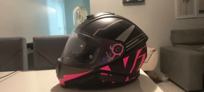 Capacete Norisk Razor Rosa/Preto - Tam. 58 - R$ 370