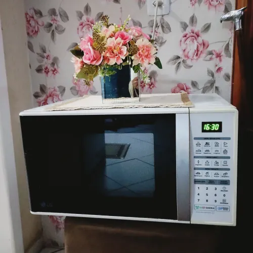MICROONDAS LG 30 LITROS POR DENTRO GRAFITE AÇO INOX ESCOVADO FUNCIONANDO PERFEITAMENTE