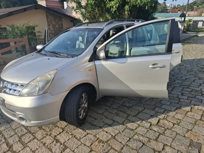 Nissan Livina S 1.6 16V Flex Fuel Mec. 2012