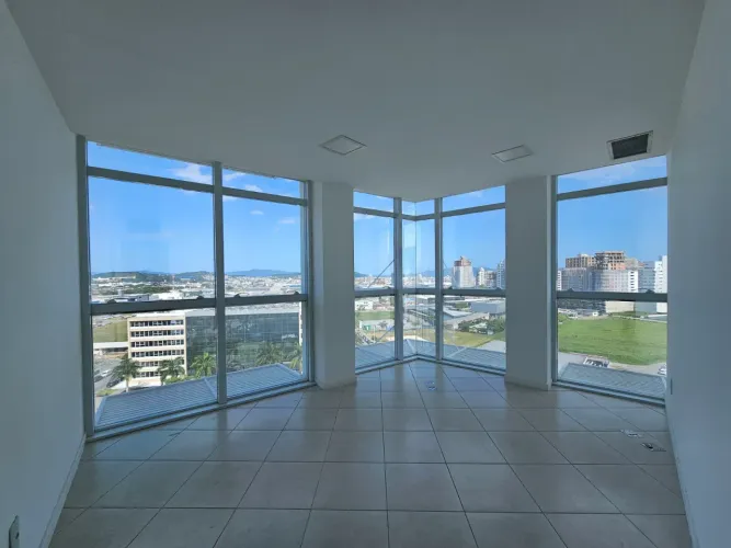 Sala Comercial no Passeio Pedra Branca