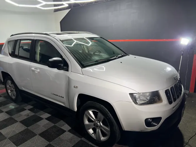 Jeep Compass Sport 2.0 16V 156cv 5P 2015