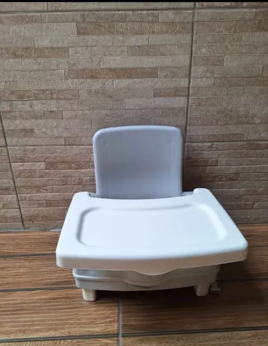 Cadeirinha De Alimentação - SEMI-NOVO