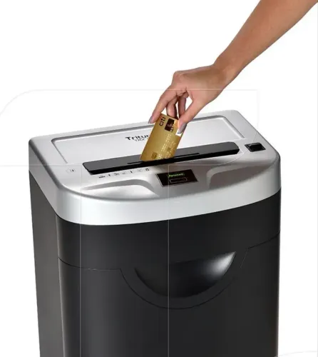 VENDO FRAGMENTADA TRX 24 T NOVA NA CAIXA 220W