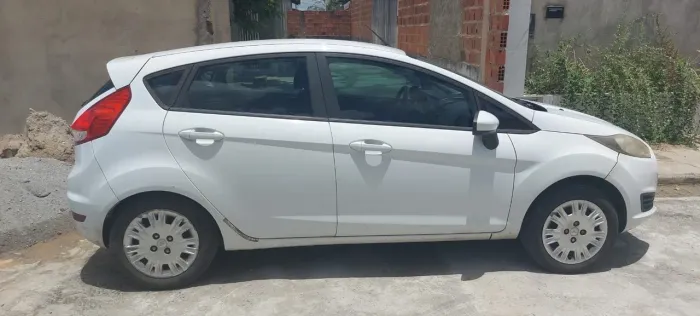 Ford Fiesta 1.5 16V Flex Mec. 5P 2014