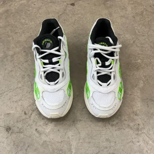 Adidas Astir SN