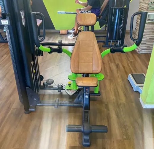 Equipamento de musculação 
