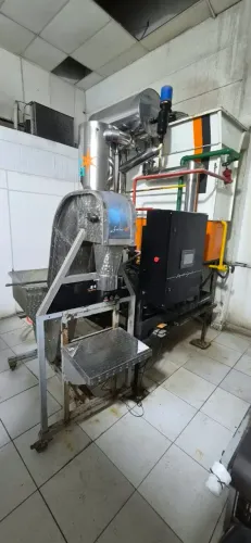 Máquina de gelo cubo