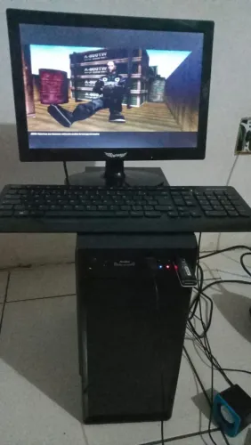 PC GAMER PRONTO PARA USO: MONITOR HDMI VGA/ HD 1T / PROCESSADOR I3 4GB RAM DESCONTO NO PIX