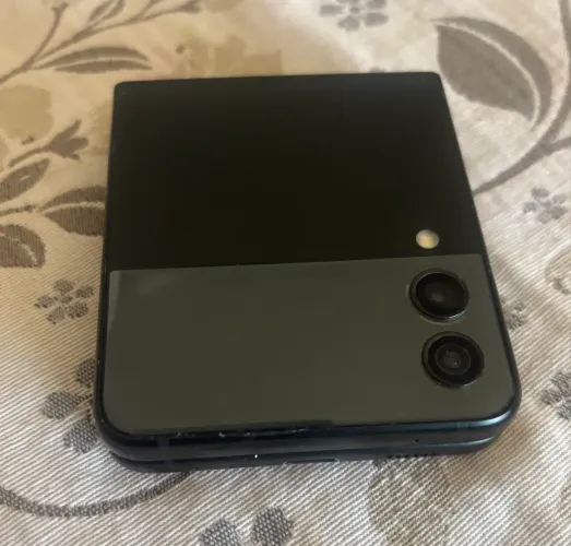 Samsung Galaxy Z Flip 3