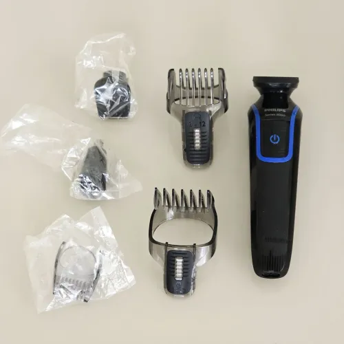 Aparador de Pelos e Barba Philips Multigroom QG3330<br>Aparador de pelos e barba 5 em 