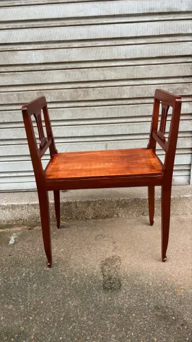 banqueta de madeira vintage