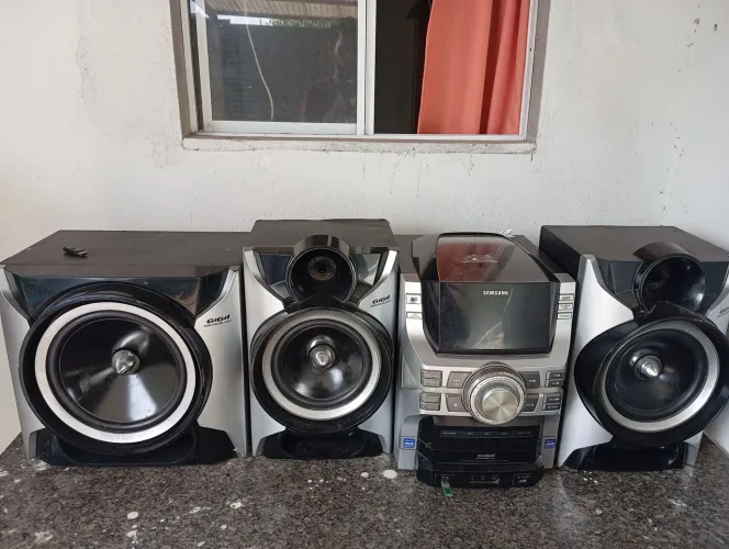 Vende-se, som em perfeito estado ótimo!!!!
