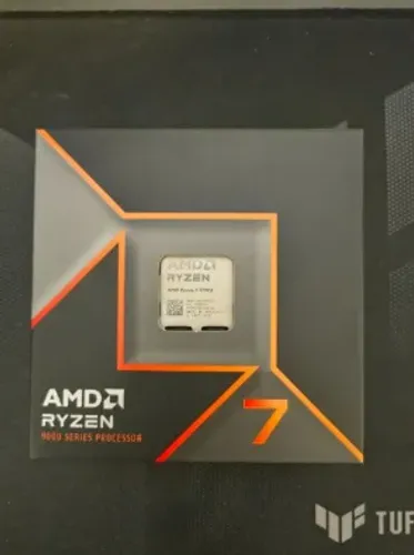 Processador AMD Ryzen 7 9700X Novo, usado apenas uma vez - Com Nota Fiscal