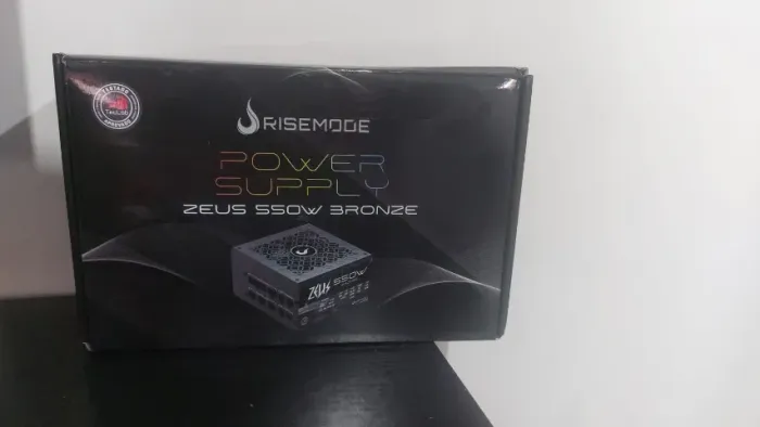 Fonte Rise Mode 550W Full Modular (3 anos de garantia)