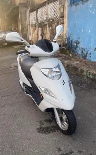Moto Burgman 2014