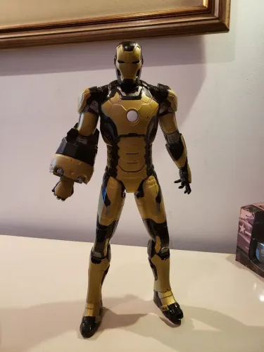 Boneco homem de ferro