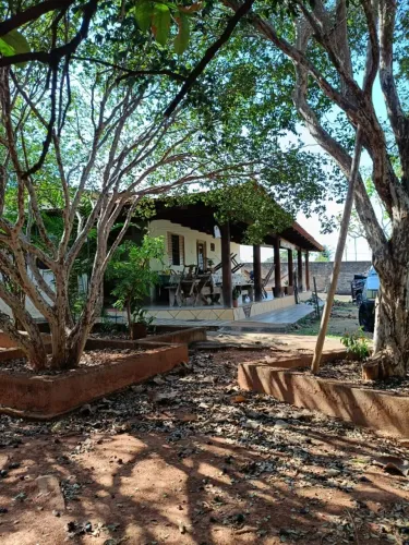 Excelente casa 3 qts em 2 Lotes Vila Pai Eterno 2 - Rua 36 QD 151 Trindade - GO