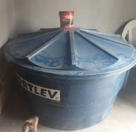 Caixa de água 1.000 L