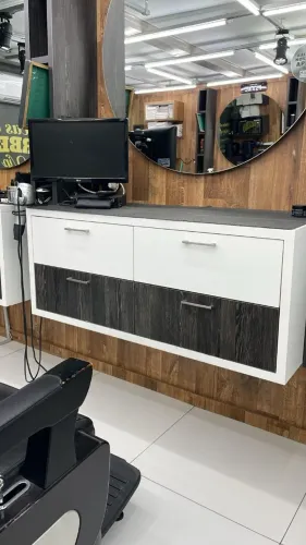Vendo bancadas de barbearia