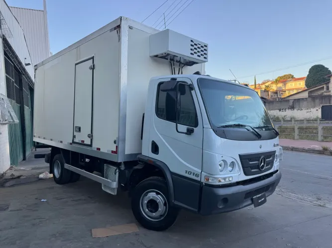 Mb 1016 Accelo Bau refrigerado