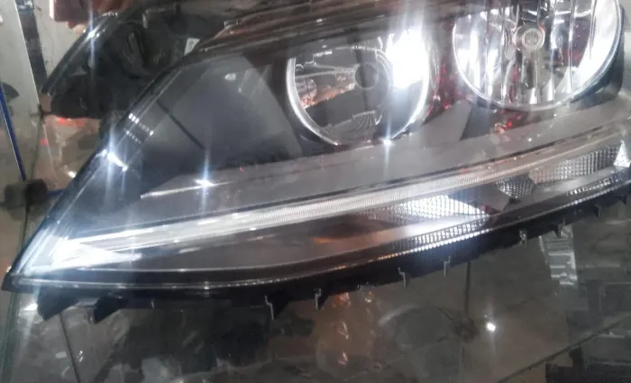 Farol do Jetta 