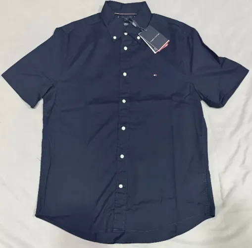 Camisa Masculina Tommy Hilfiger manga curta azul marinho tamanho M. 