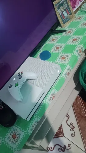 Vendo Xbox one em bom uso e sem defeitos funcionando perfeitamente