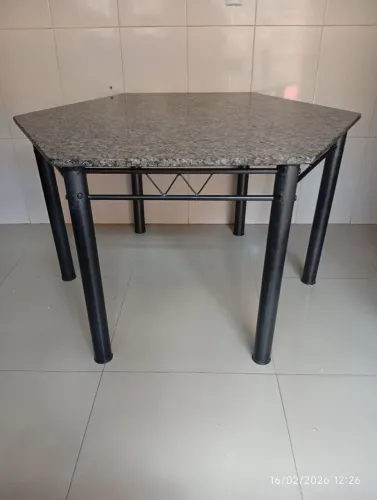Mesa Tubular granito sextavada 
