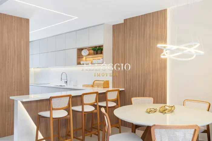 Casa com 3 quartos, 1 suíte, 2 vagas DE ALTO PADRÃO À VENDA PORTEIRA FECHADA MORADA DE