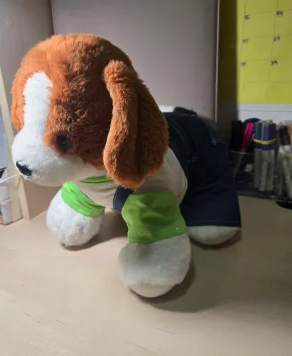 Pelucia Crie Amigos com roupinha.