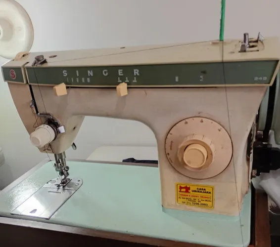 Máquina costura Singer doméstica 
