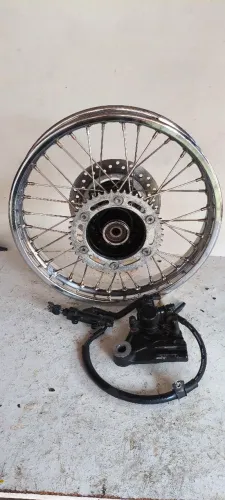 roda traseira da Bros