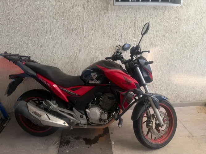 Cb250/ fazer/factor
