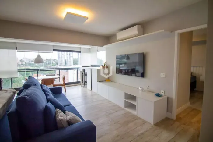 Apartamento Mobiliado de 70m² com 1 suíte, à poucos metros do Morumbi Shopping.