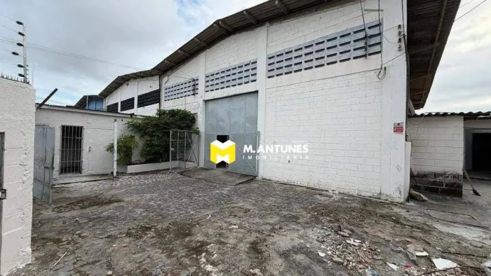 Galpão para Locação com 450m², na Imbiribeira