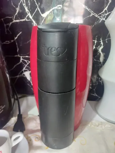 Cafeteira três corações em perfeito estado valor 200 reais