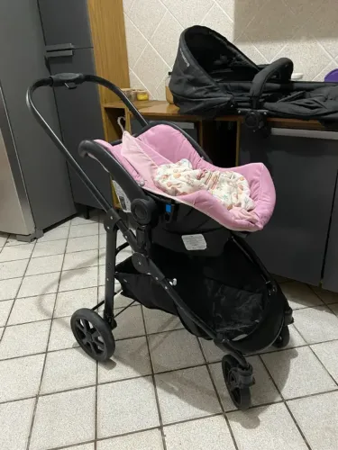 carrinho de bebê + bebê conforto