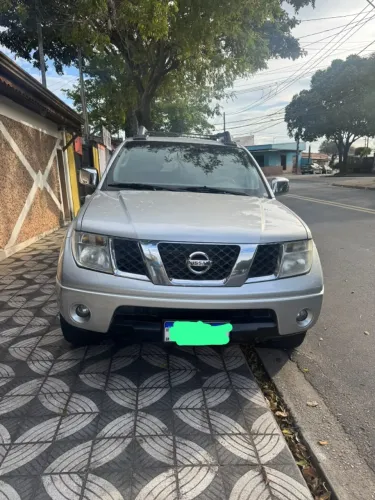 Nissan Frontier LE CD 4X4 2.5 TB Diesel Aut. 2011