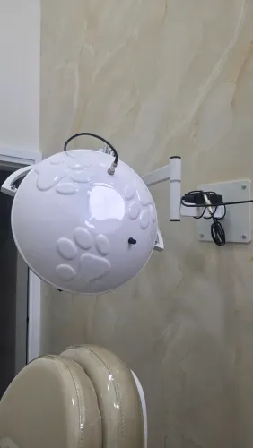 Foco Veterinário Vetlux de Parede 24 leds