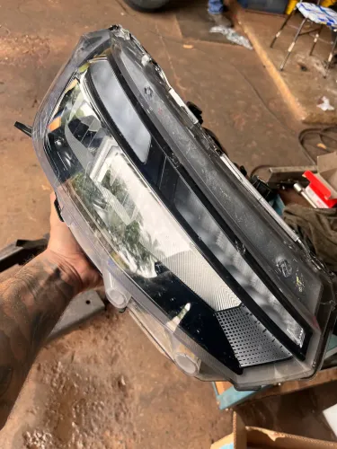FAROL LED  LADO DIREITO NOVO TERA 