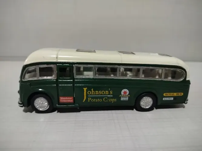 Miniatura Royal Bus Johnson's Sunnyside 1:55