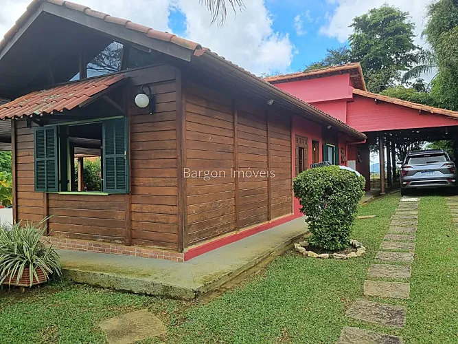 Vendo Granja com 5 quartos no Condomínio Miragem em Simão pereira MG