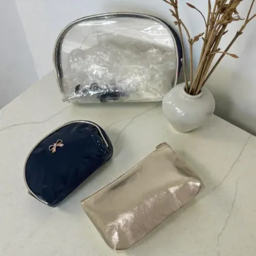 Kit Necessaire com 3 Peças, de Mão, em PVC, Feminino, Juvenil/Adulta, Pequeno.
