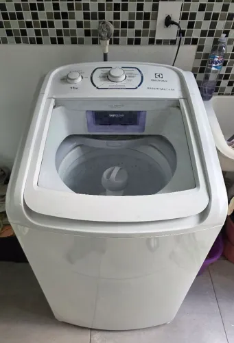 Máquina de lavar Electrolux 11kg essential care
