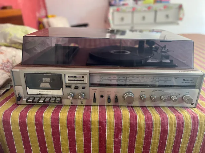 Vendo sistema de som 3 em 1 National, modelo Leadsonic SS-9000.
