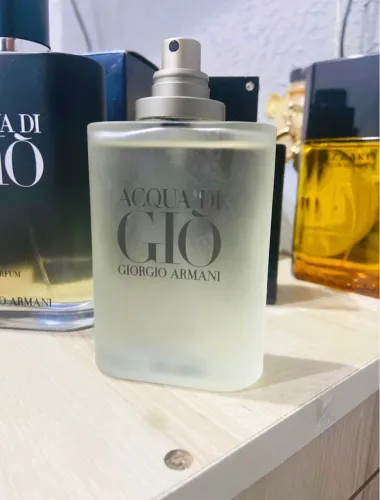 Perfume Acqua de gio 100ml vendo 350$