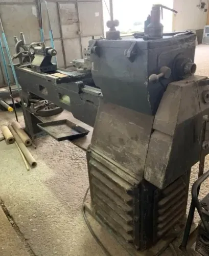 VENDO TORNO MECÂNICO INVICTA AC 400